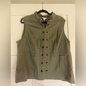 CJ BANKS woman’s vest